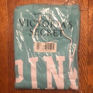 Victoria’s Secret Pink pullover sweatshirt size medium
